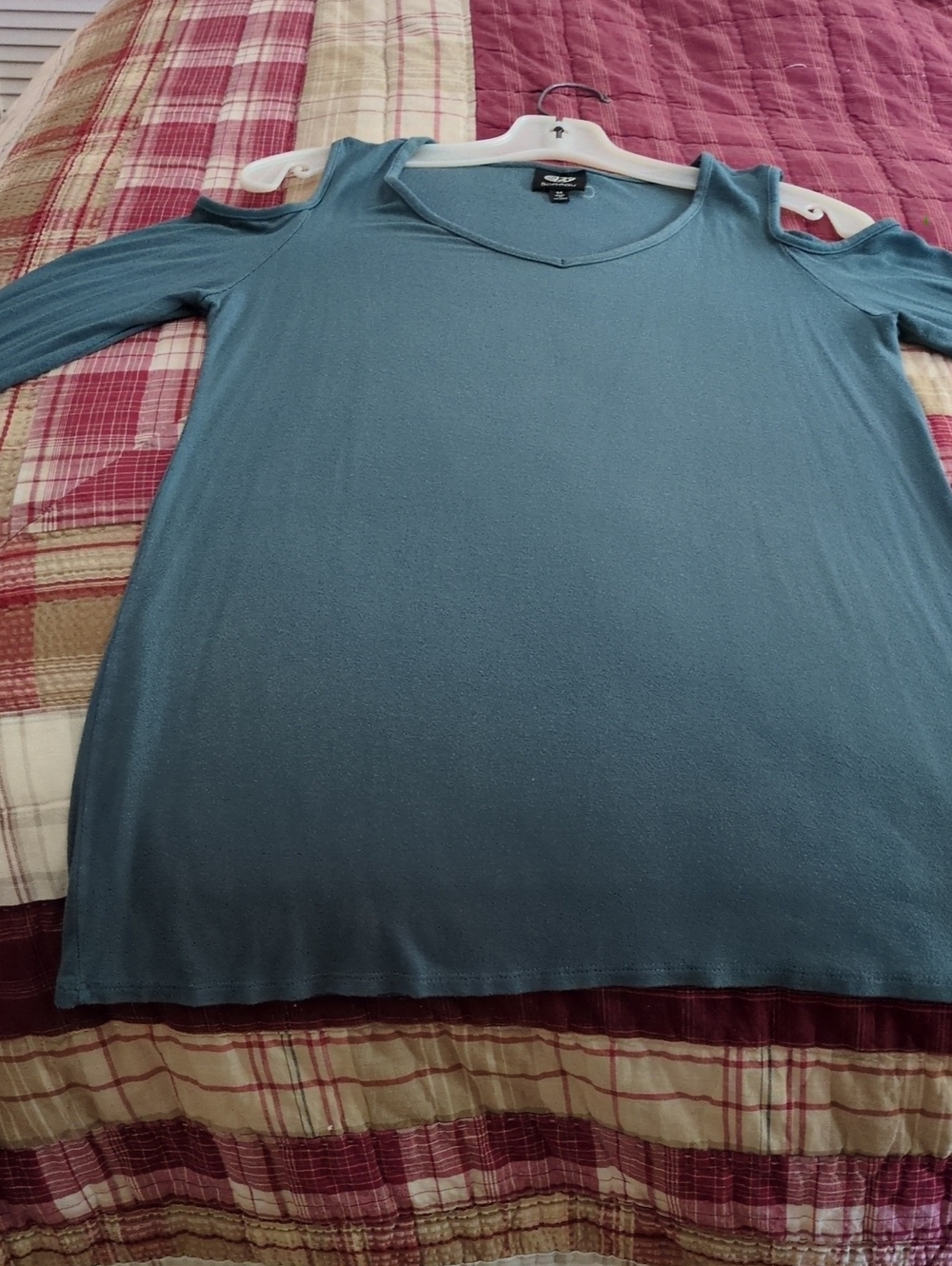 bobeau Relaxed V-Neck Top in Dusty Teal